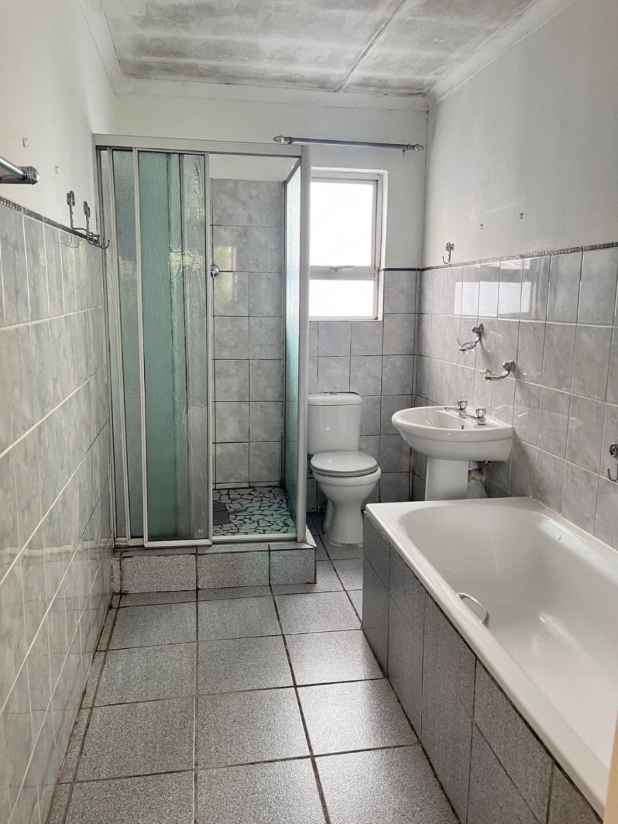 3 Bedroom Property for Sale in Amalinda Eastern Cape